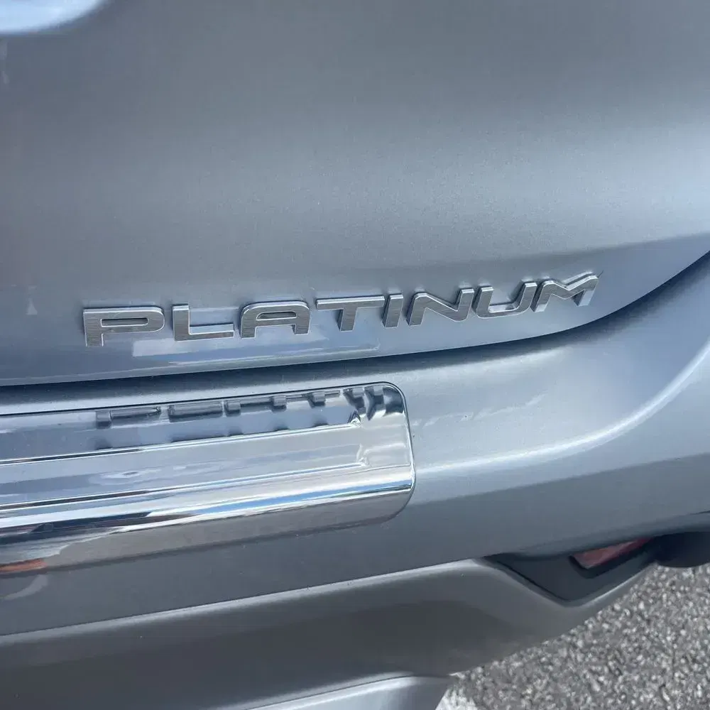 2024 Toyota Highlander Hybrid Platinum