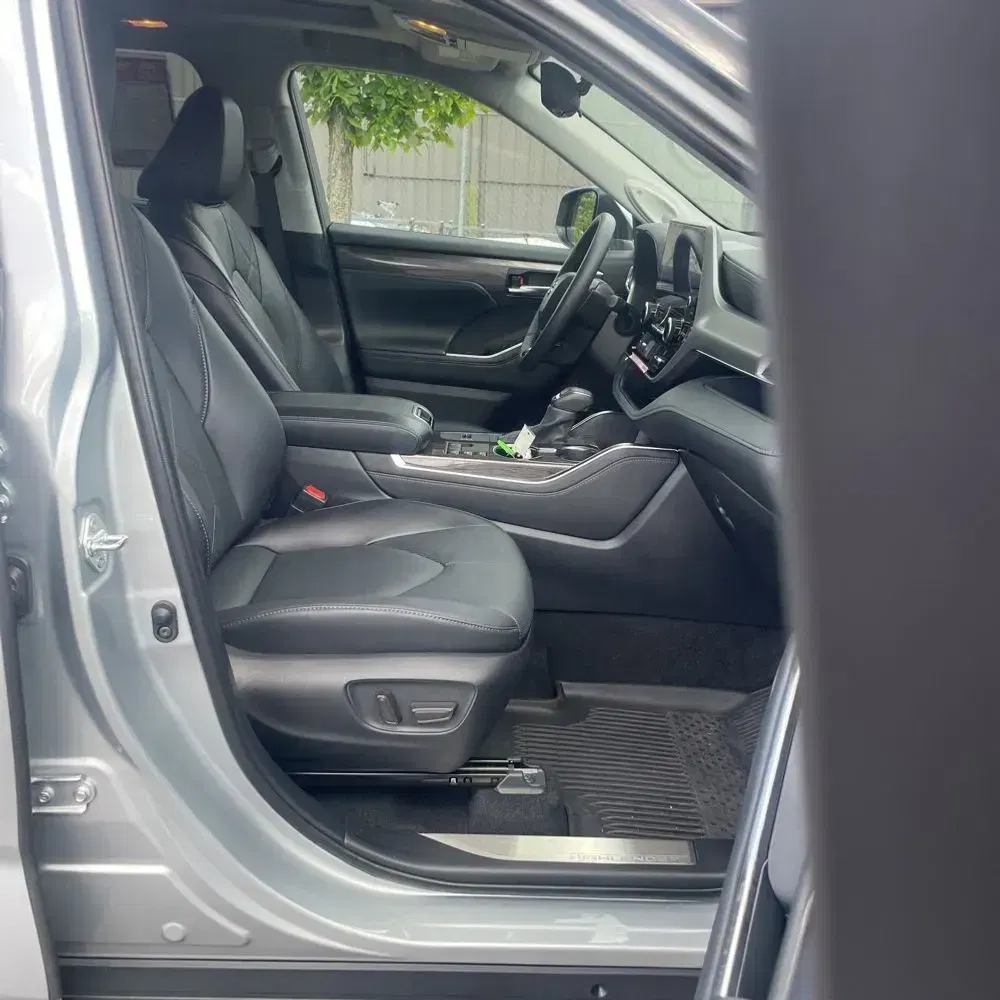 2024 Toyota Highlander Hybrid Platinum