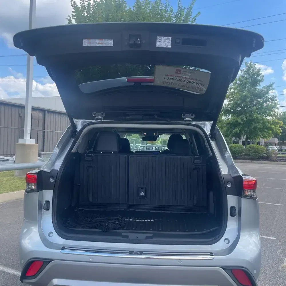 2024 Toyota Highlander Hybrid Platinum