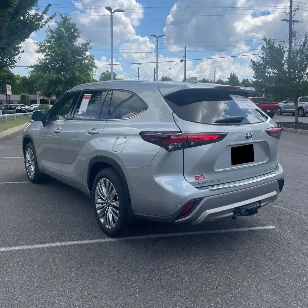 2024 Toyota Highlander Hybrid Platinum