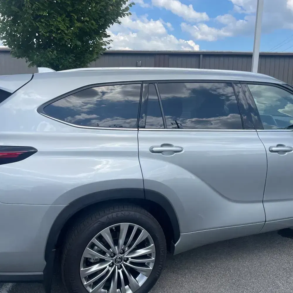 2024 Toyota Highlander Hybrid Platinum