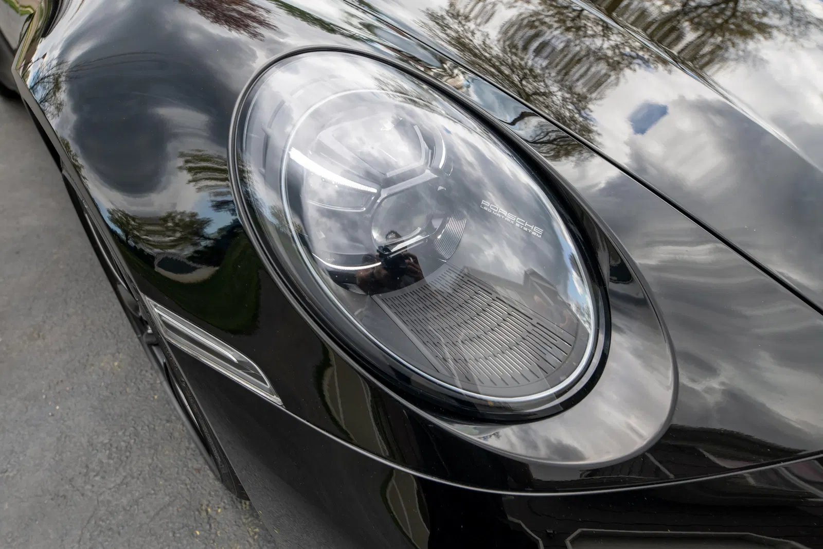 2021 Porsche 911 Targa 4S - ~16,200 Miles, Twin-Turbo Flat-6, Premium Package, Rear Axle Steering