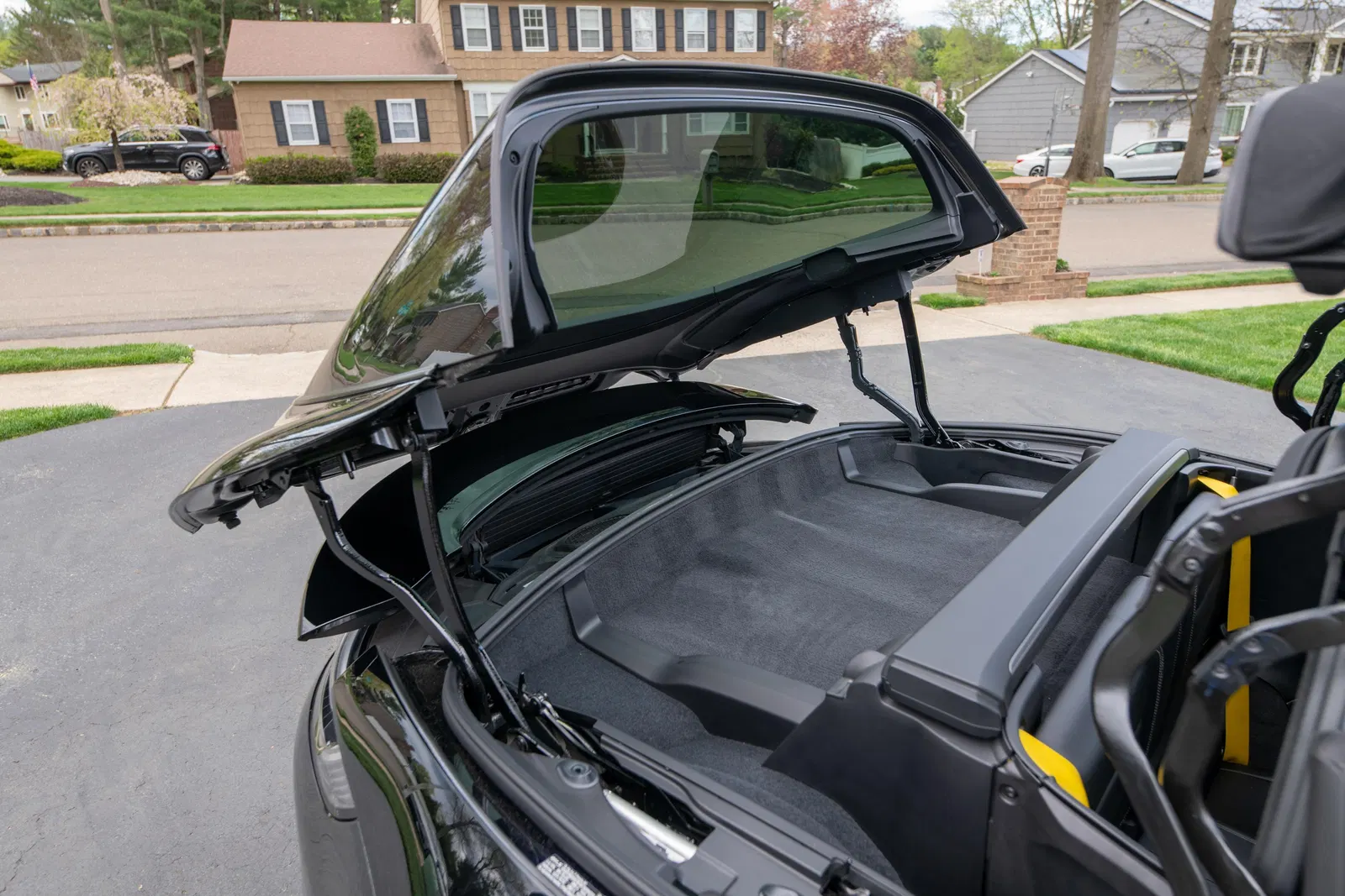 2021 Porsche 911 Targa 4S - ~16,200 Miles, Twin-Turbo Flat-6, Premium Package, Rear Axle Steering