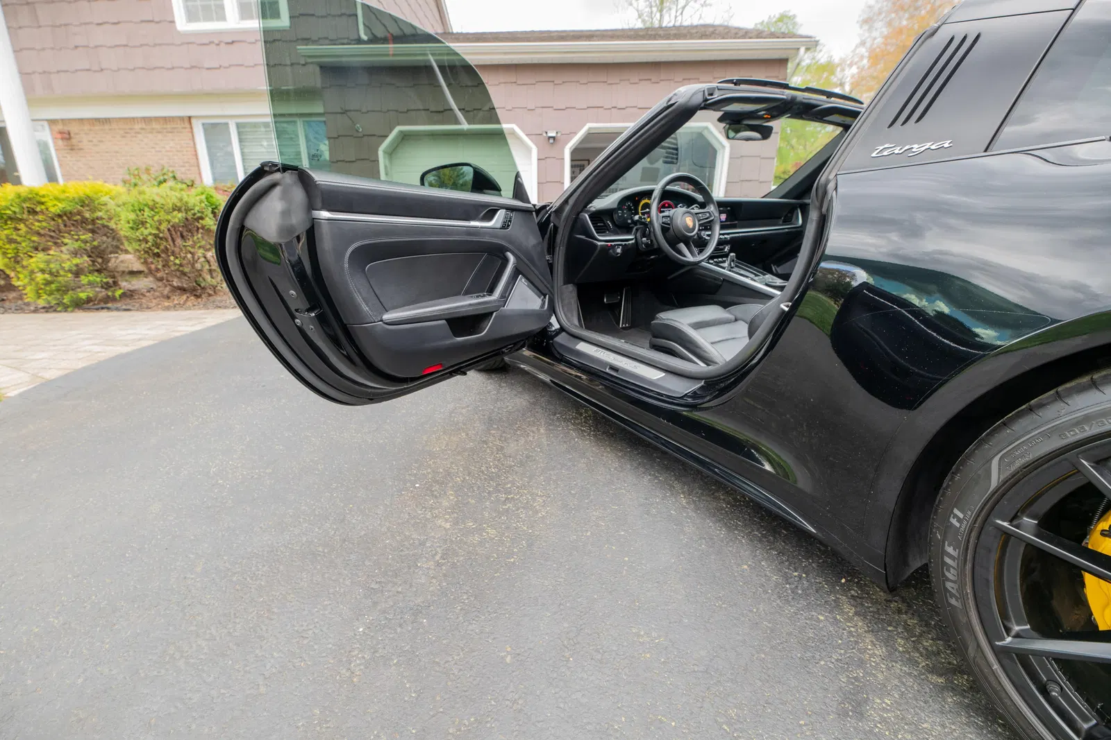2021 Porsche 911 Targa 4S - ~16,200 Miles, Twin-Turbo Flat-6, Premium Package, Rear Axle Steering