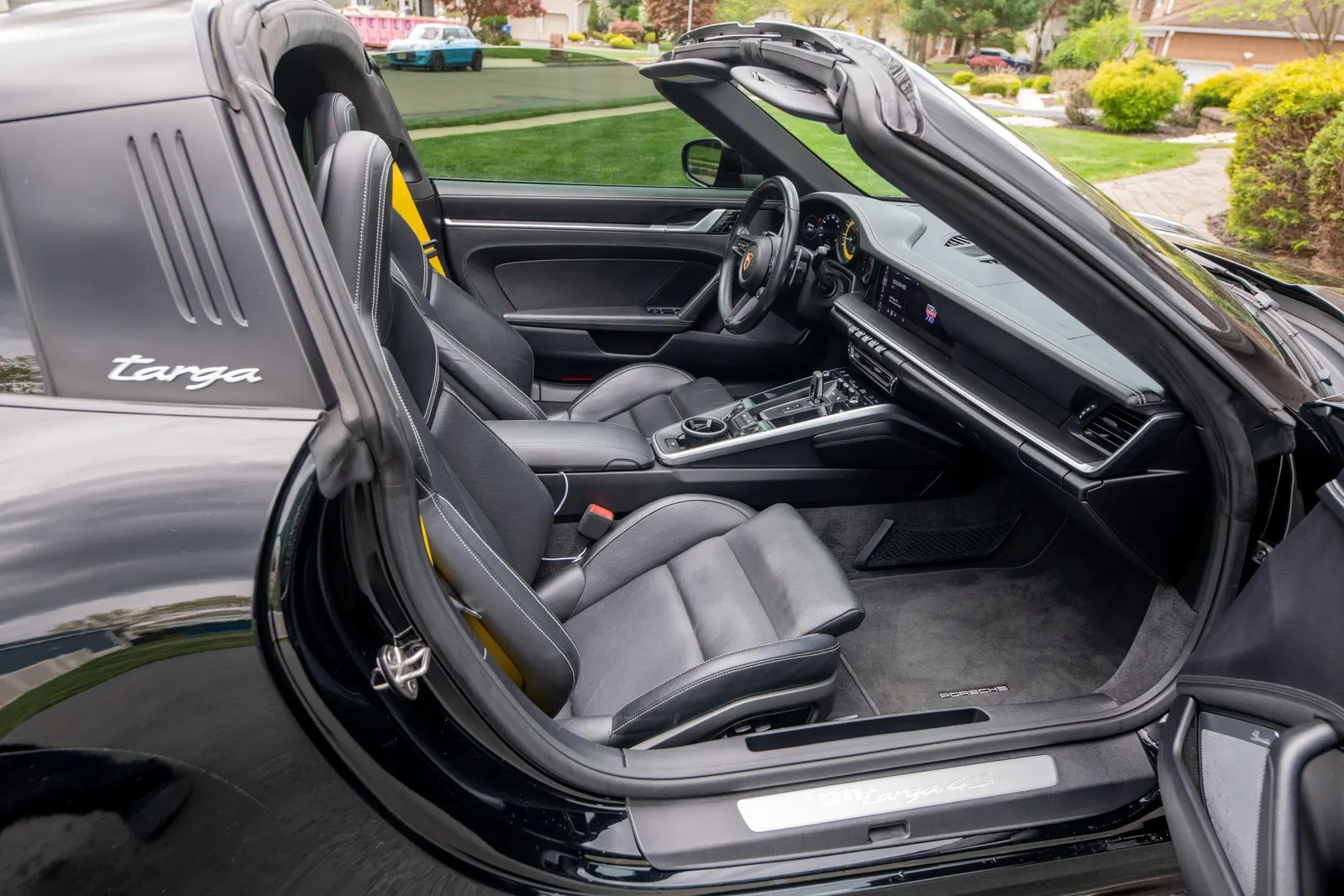 2021 Porsche 911 Targa 4S - ~16,200 Miles, Twin-Turbo Flat-6, Premium Package, Rear Axle Steering