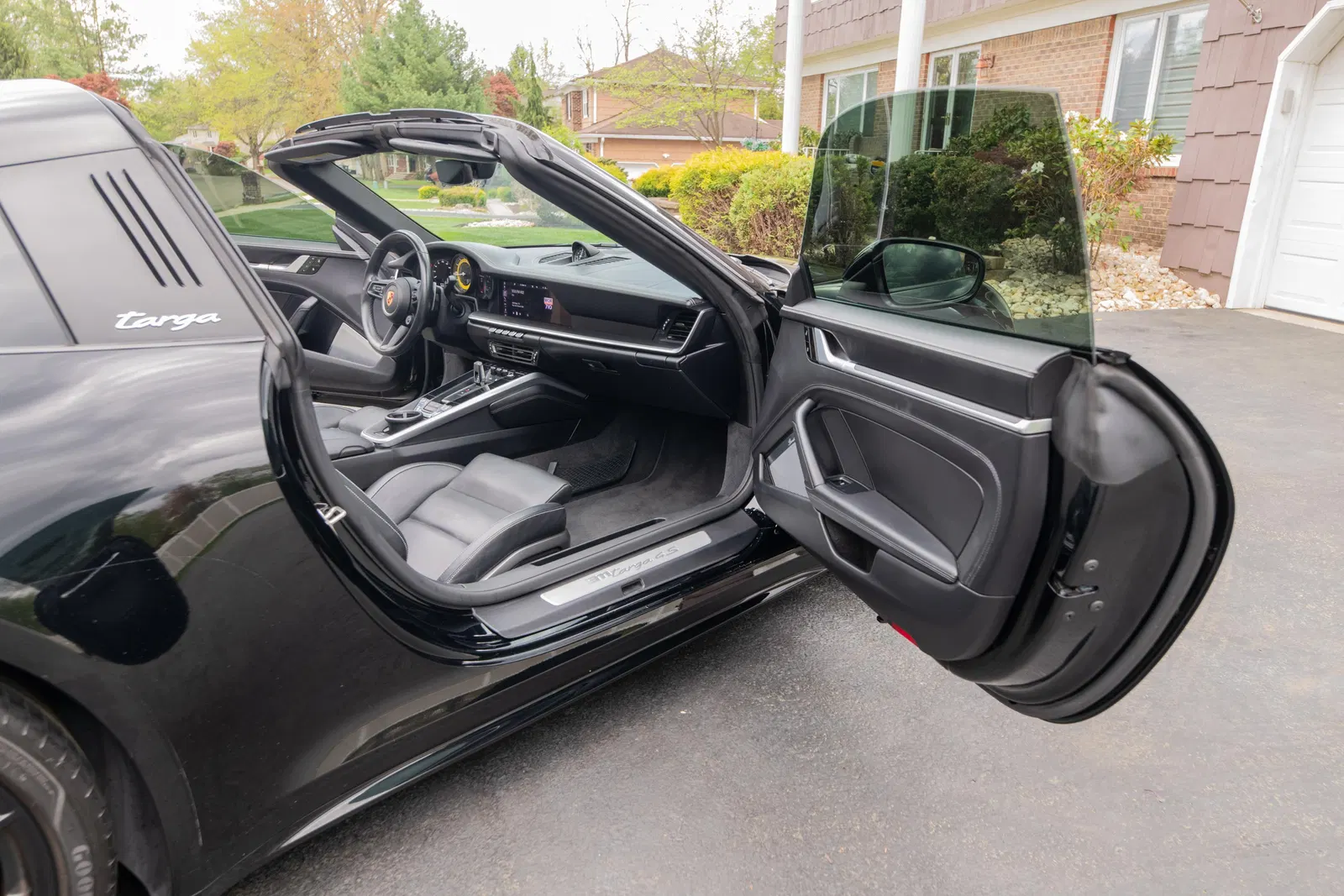 2021 Porsche 911 Targa 4S - ~16,200 Miles, Twin-Turbo Flat-6, Premium Package, Rear Axle Steering