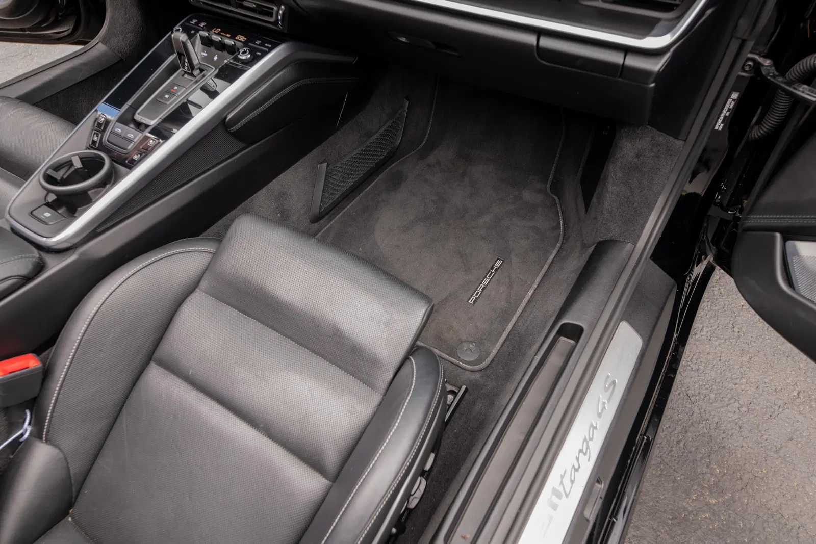 2021 Porsche 911 Targa 4S - ~16,200 Miles, Twin-Turbo Flat-6, Premium Package, Rear Axle Steering