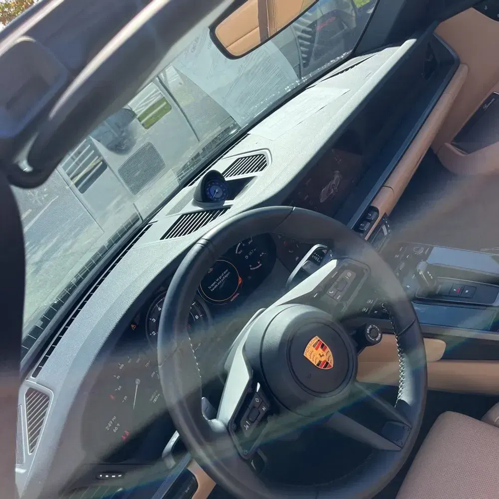 2022 Porsche 911 Carrera