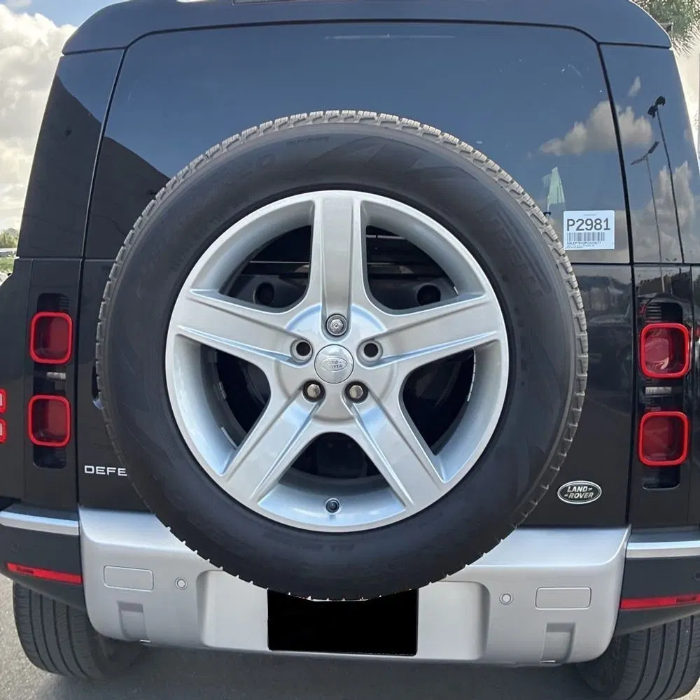 2023 Land Rover Defender 110 SE