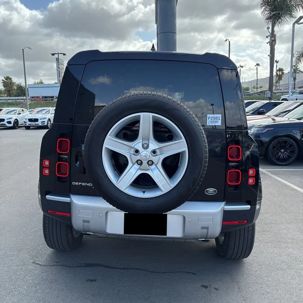 2023 Land Rover Defender 110 SE