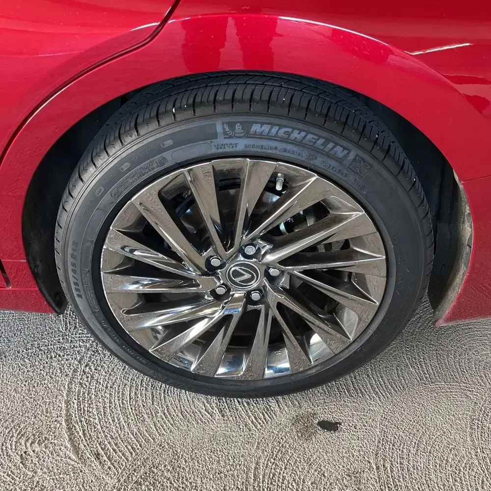 2024 Lexus ES 300h Luxury