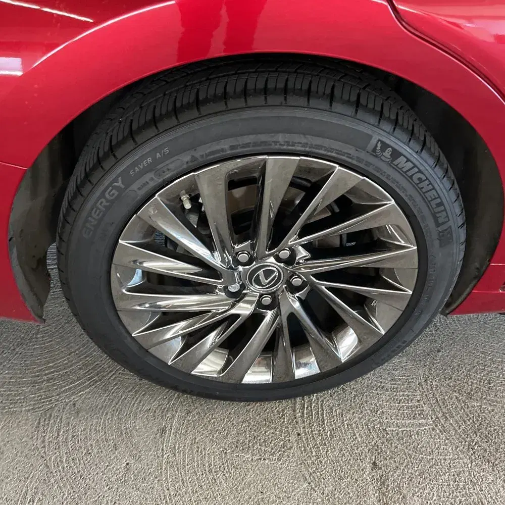 2024 Lexus ES 300h Luxury