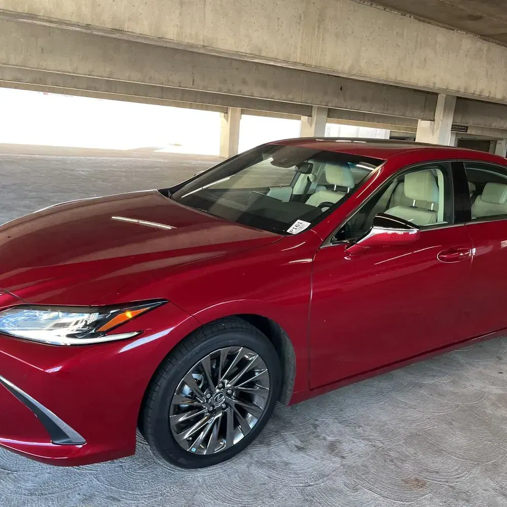 2024 Lexus ES 300h Luxury