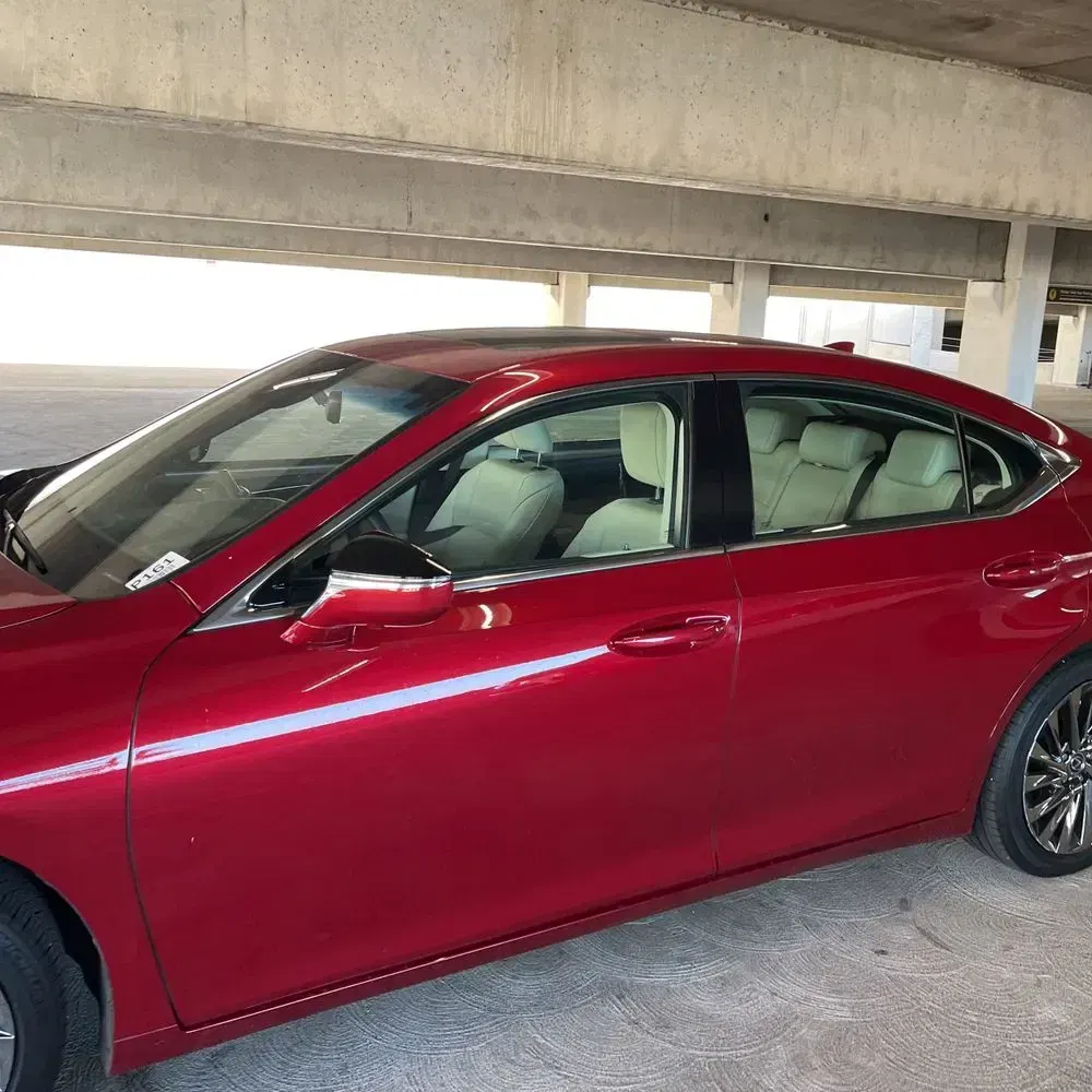 2024 Lexus ES 300h Luxury