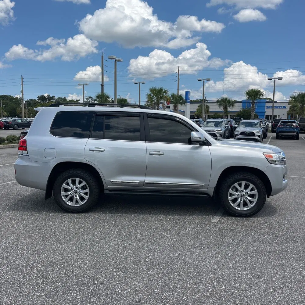 2020 Toyota Land Cruiser Base