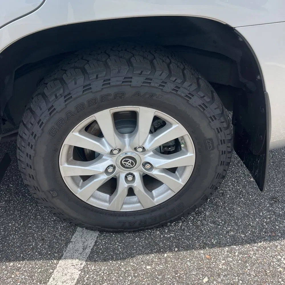 2020 Toyota Land Cruiser Base