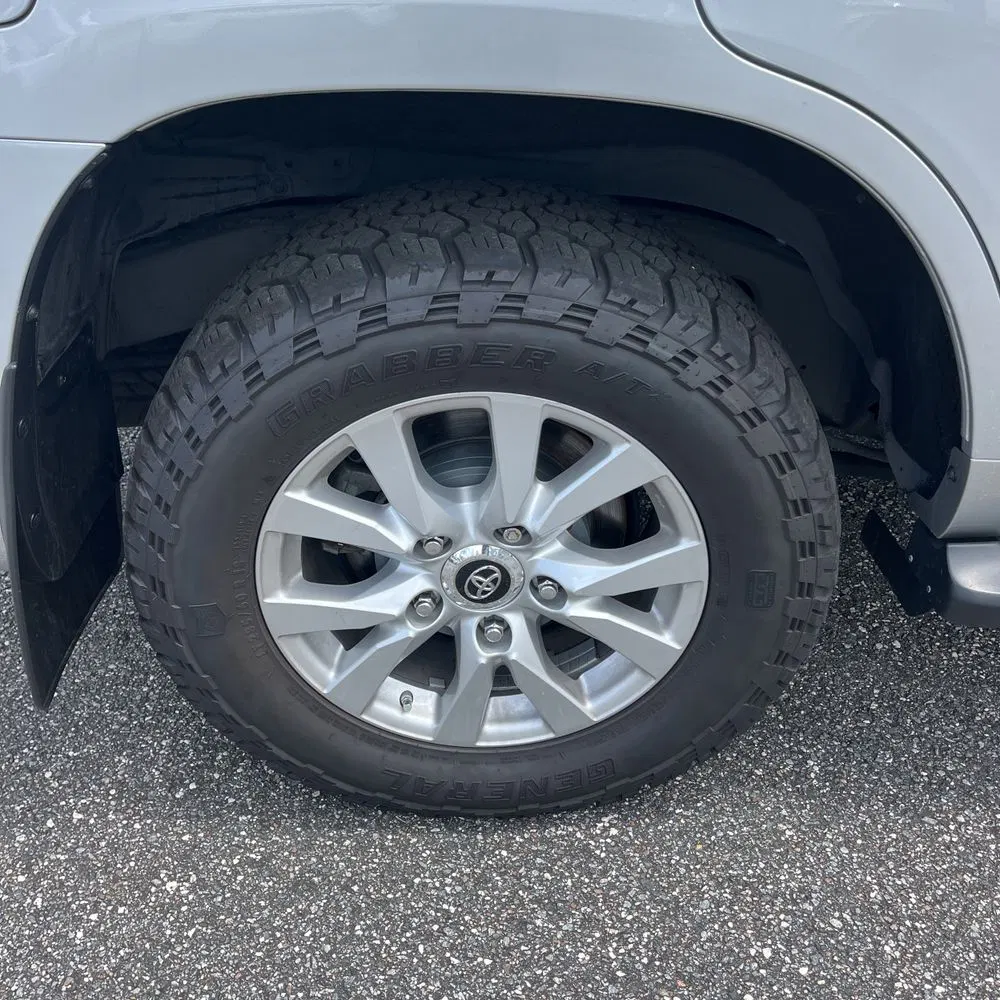 2020 Toyota Land Cruiser Base