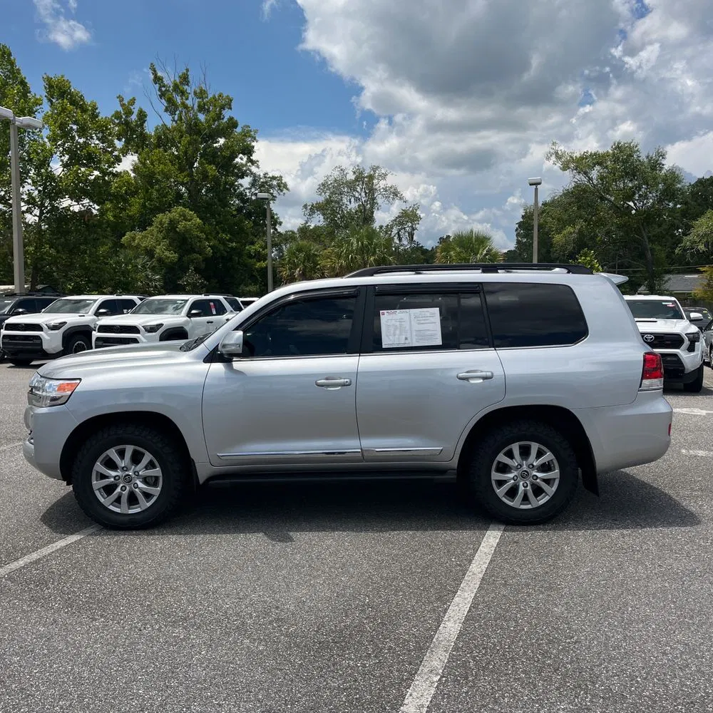 2020 Toyota Land Cruiser Base