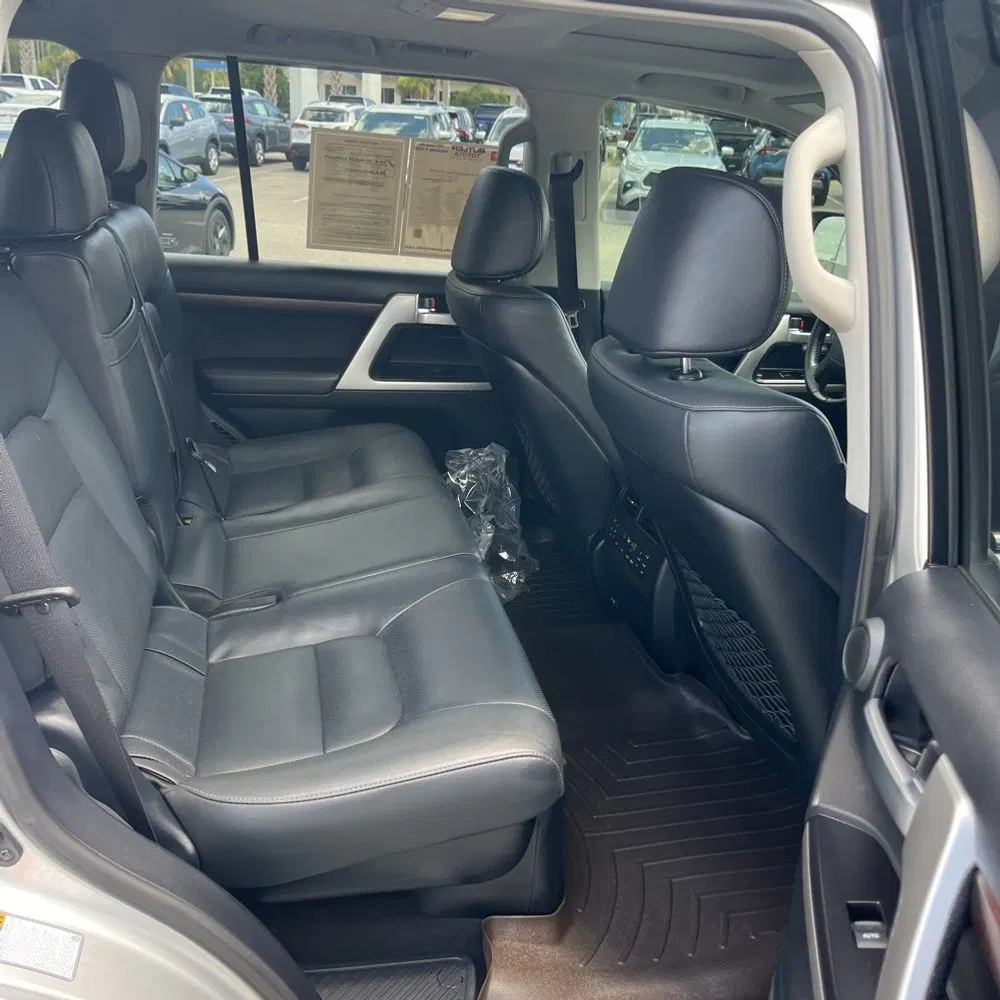 2020 Toyota Land Cruiser Base