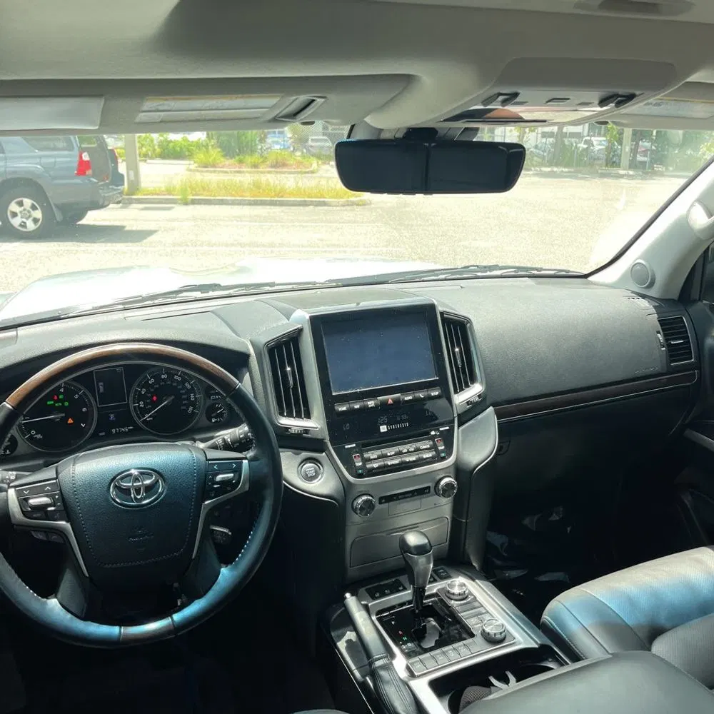 2020 Toyota Land Cruiser Base