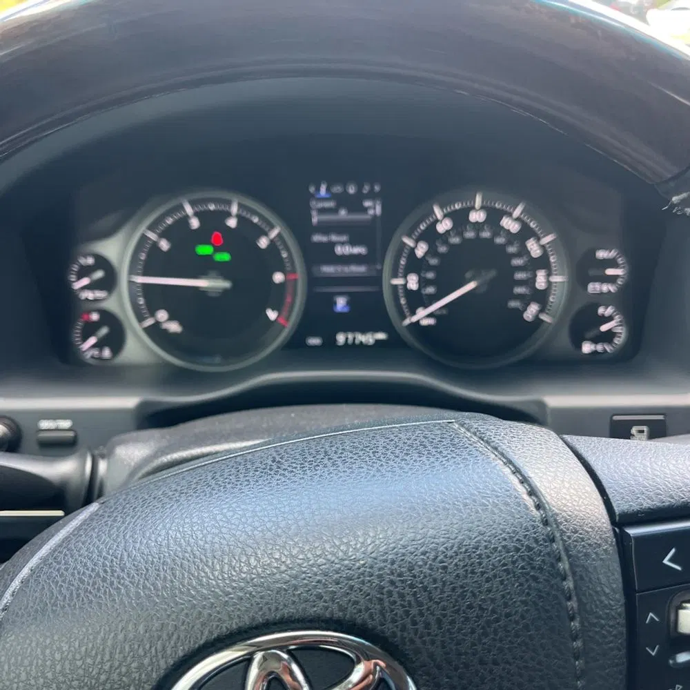 2020 Toyota Land Cruiser Base