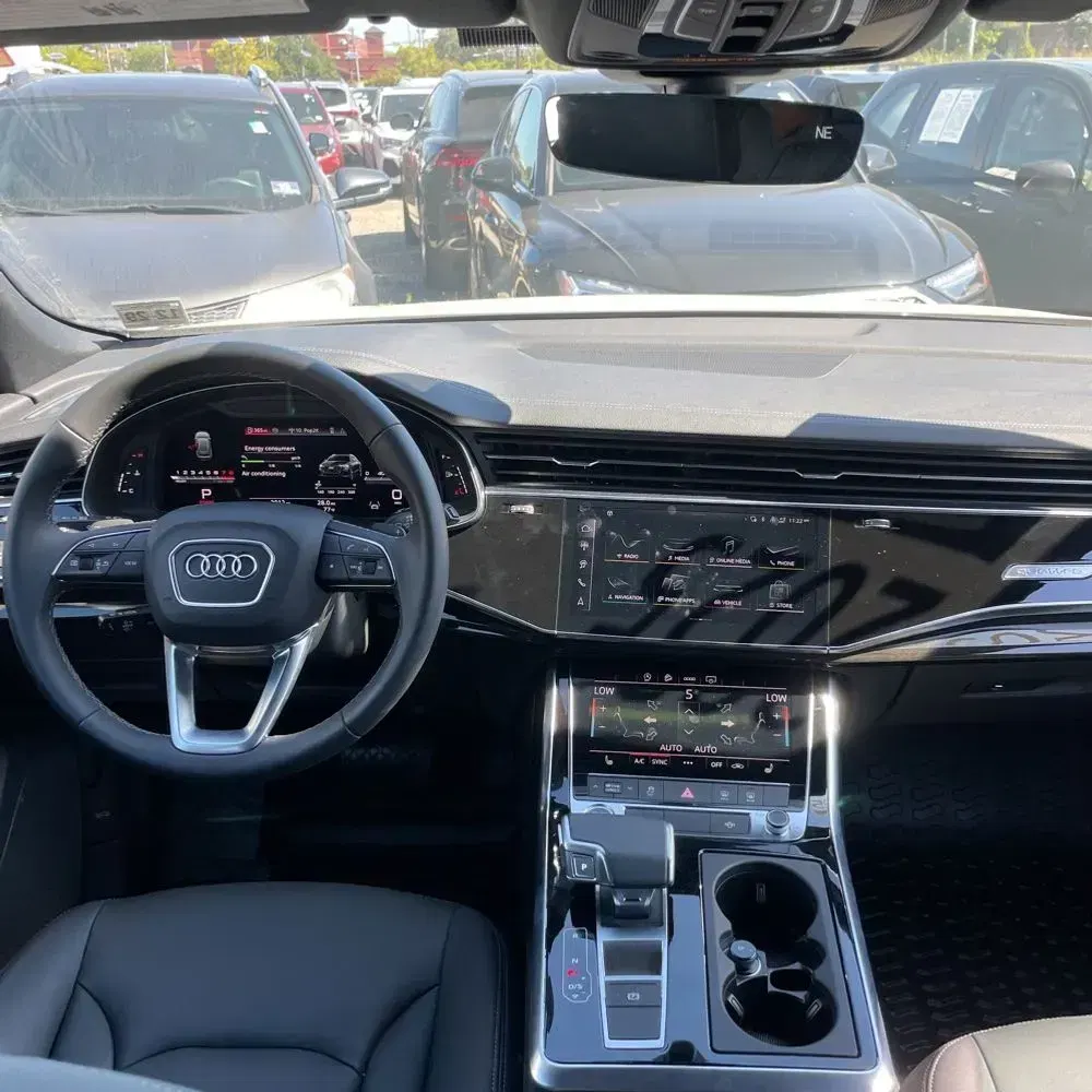 2025 Audi Q8 Premium 55