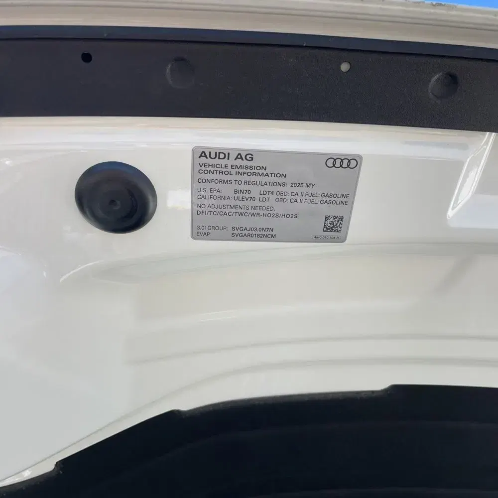 2025 Audi Q8 Premium 55
