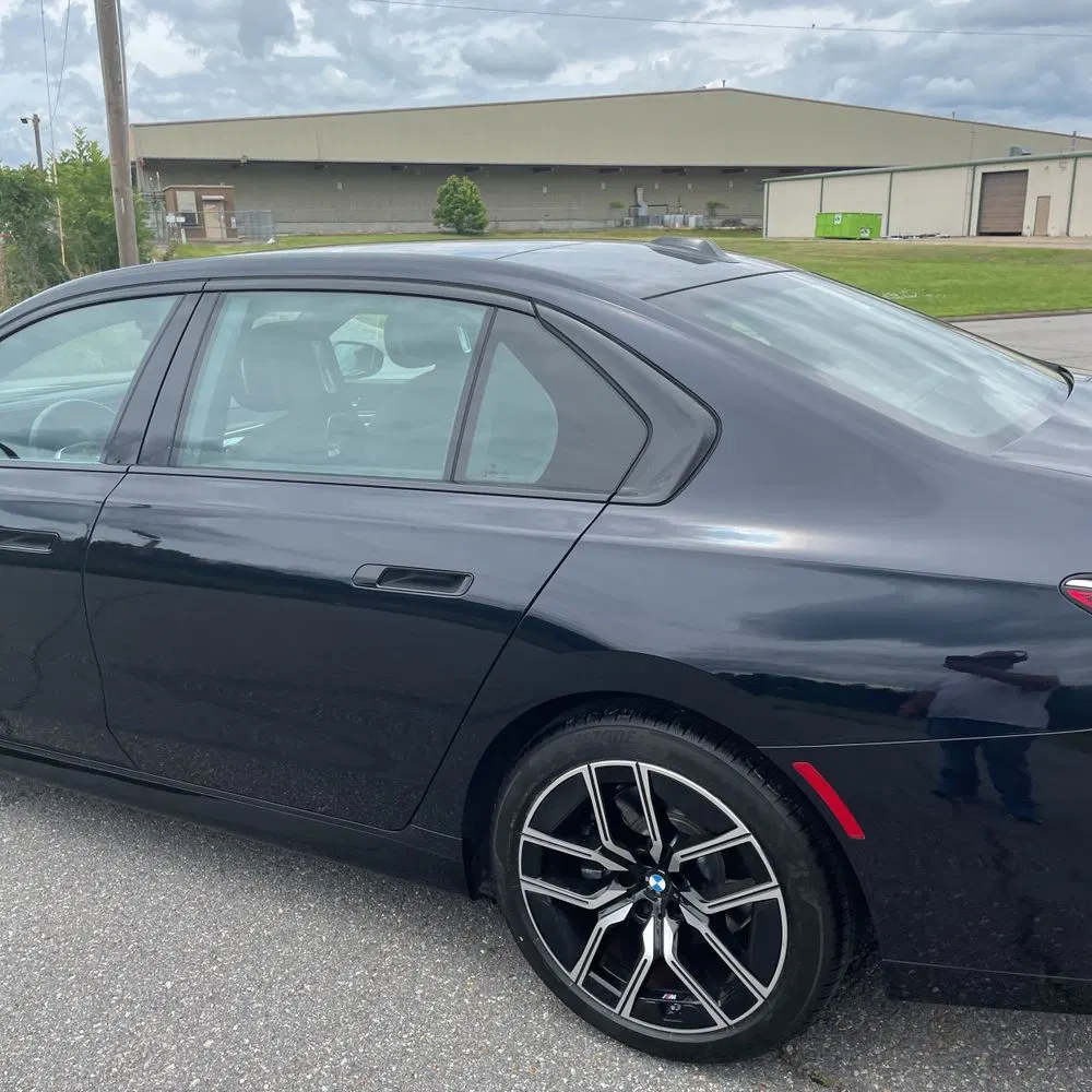 2023 BMW 7-Series 740i
