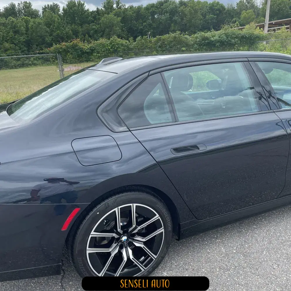 2023 BMW 7-Series 740i