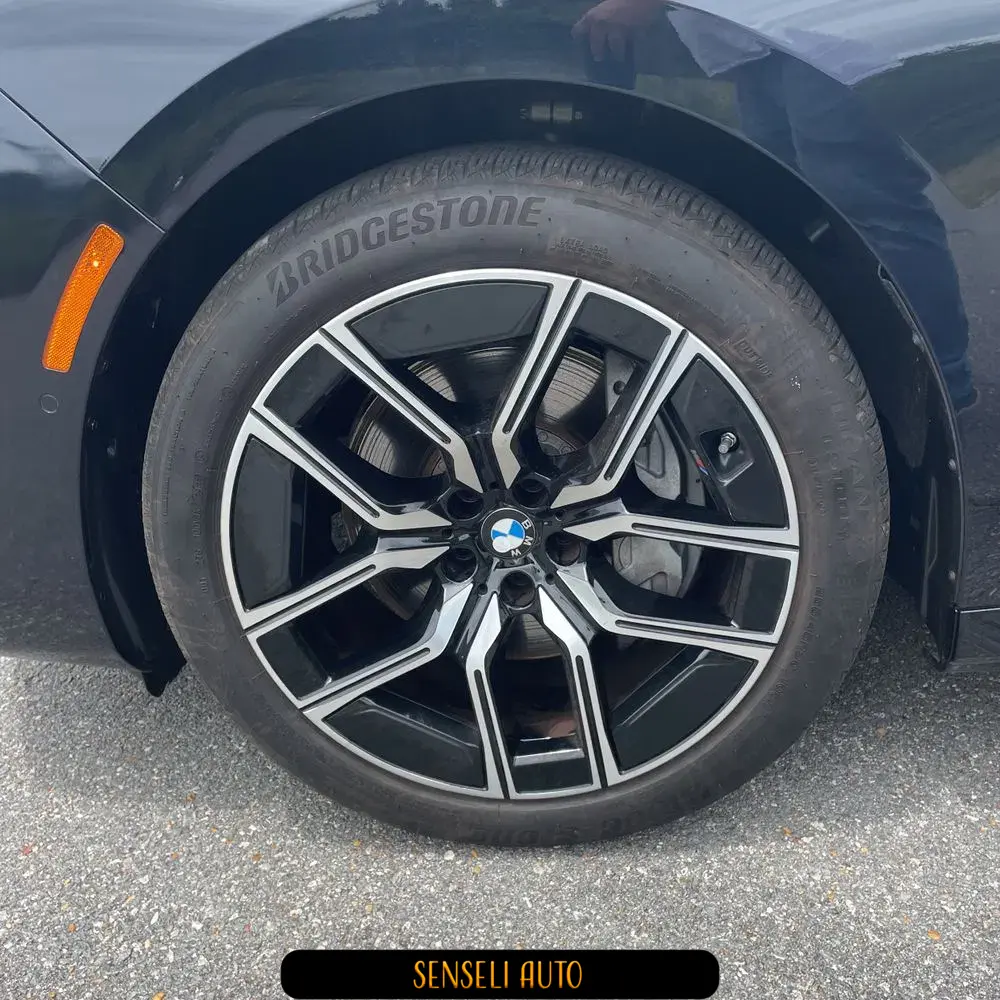 2023 BMW 7-Series 740i