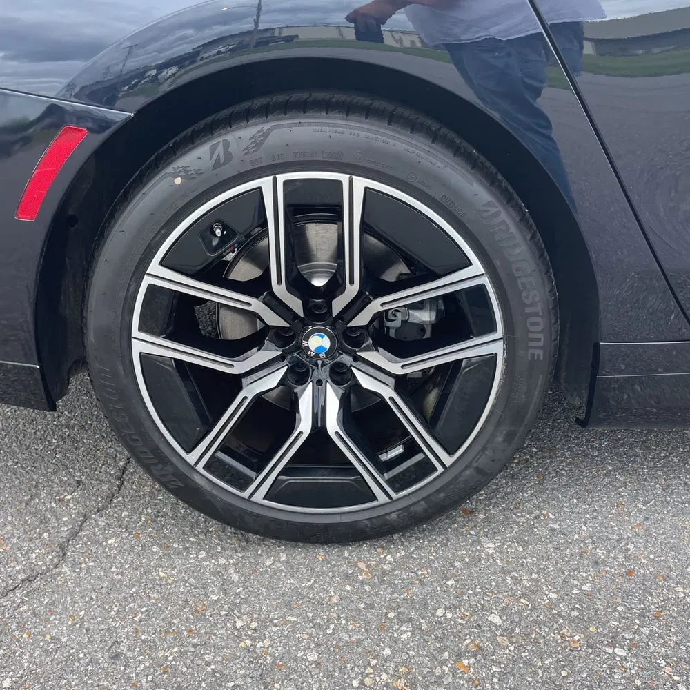 2023 BMW 7-Series 740i