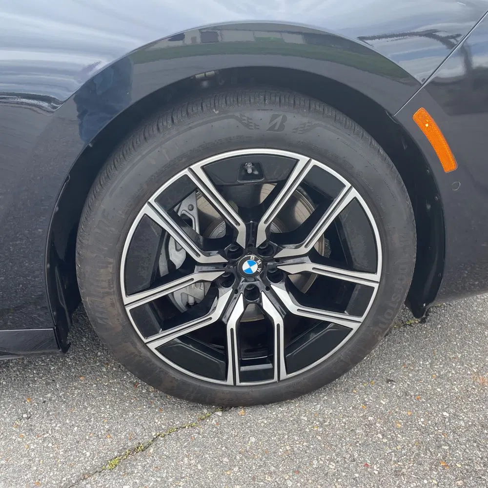 2023 BMW 7-Series 740i