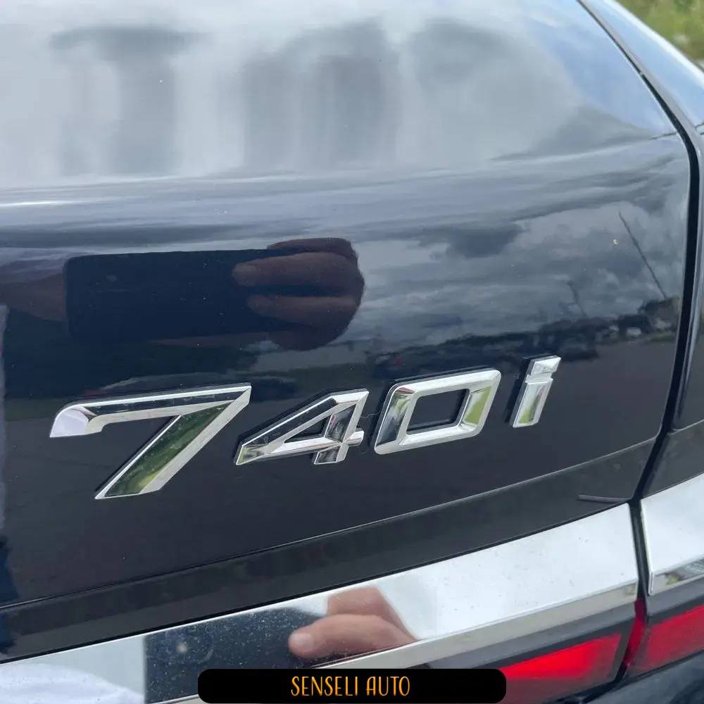 2023 BMW 7-Series 740i