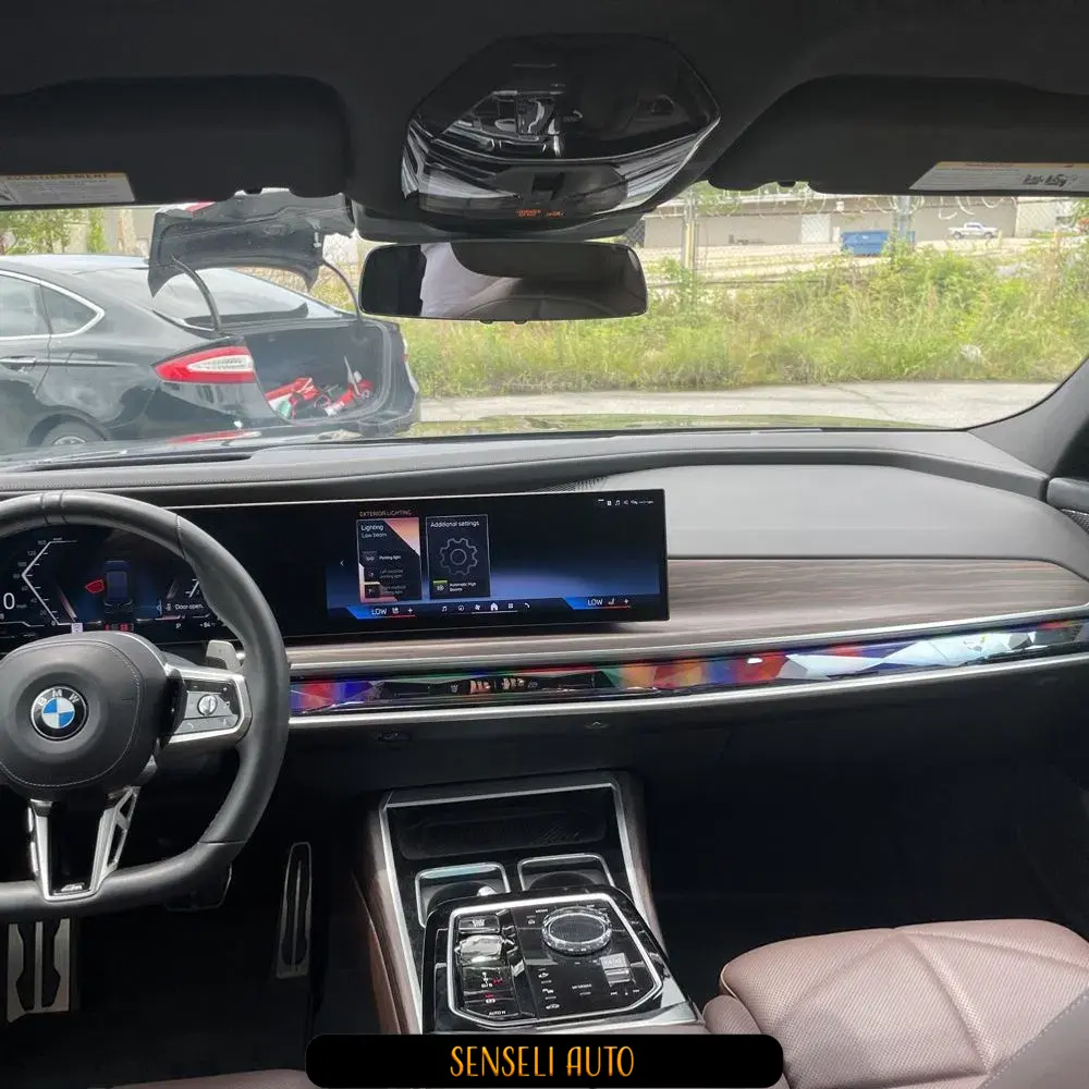 2023 BMW 7-Series 740i