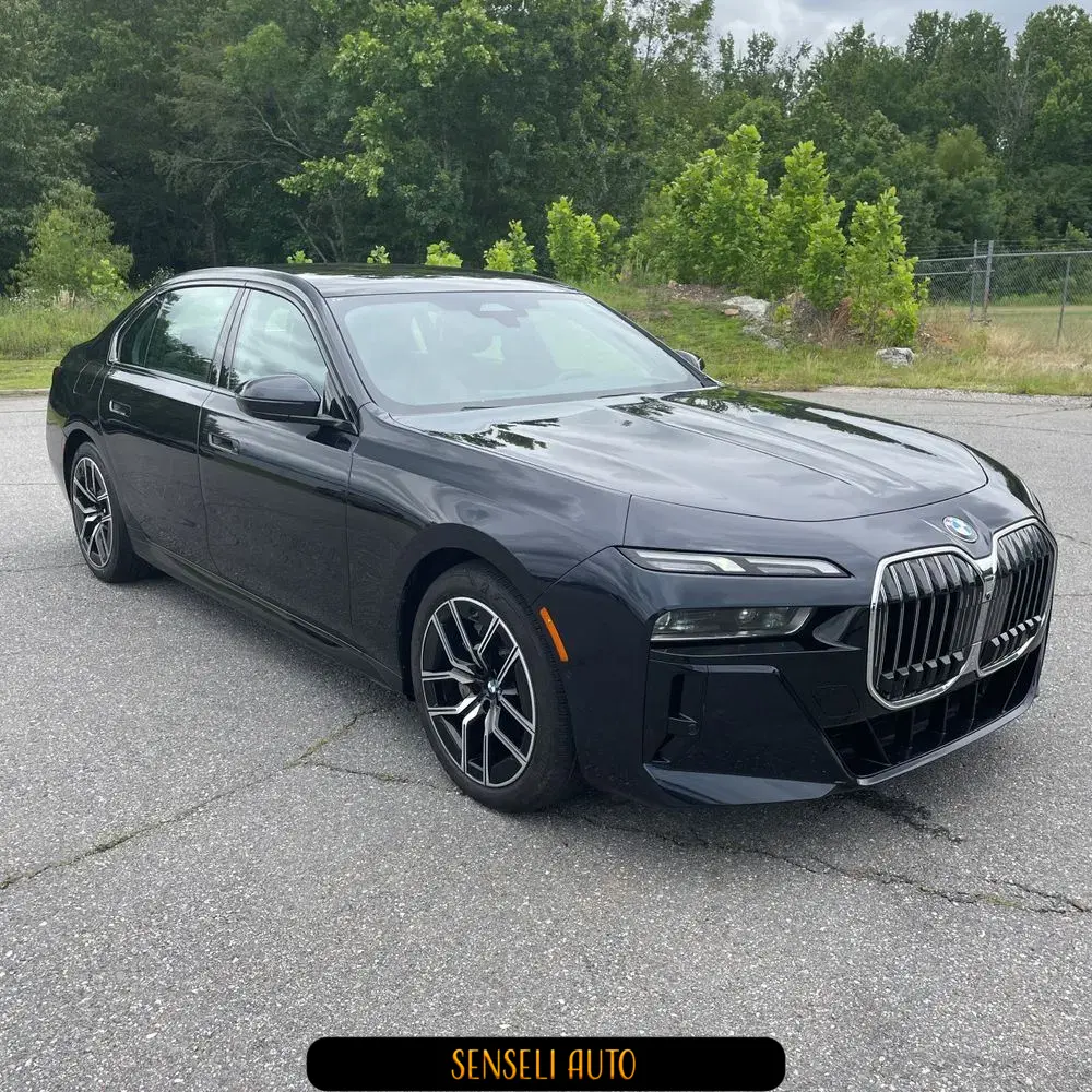 2023 BMW 7-Series 740i