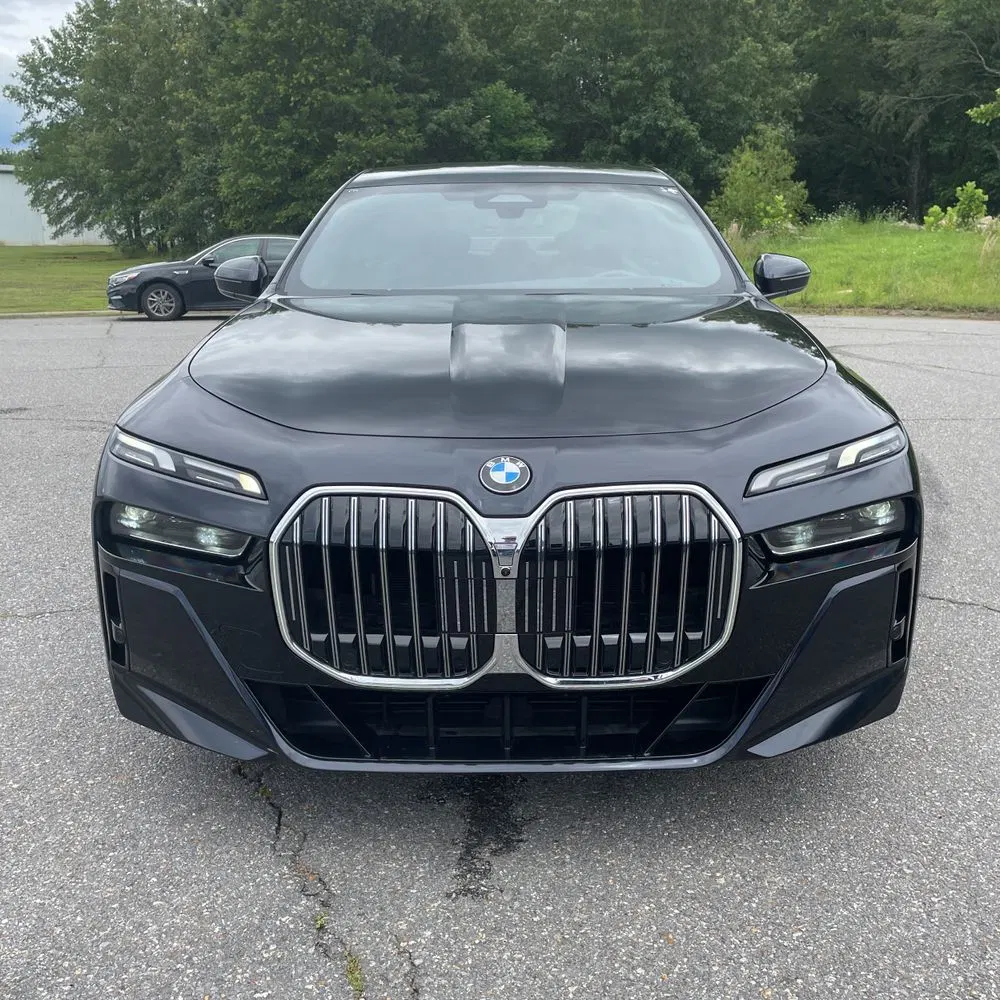2023 BMW 7-Series 740i