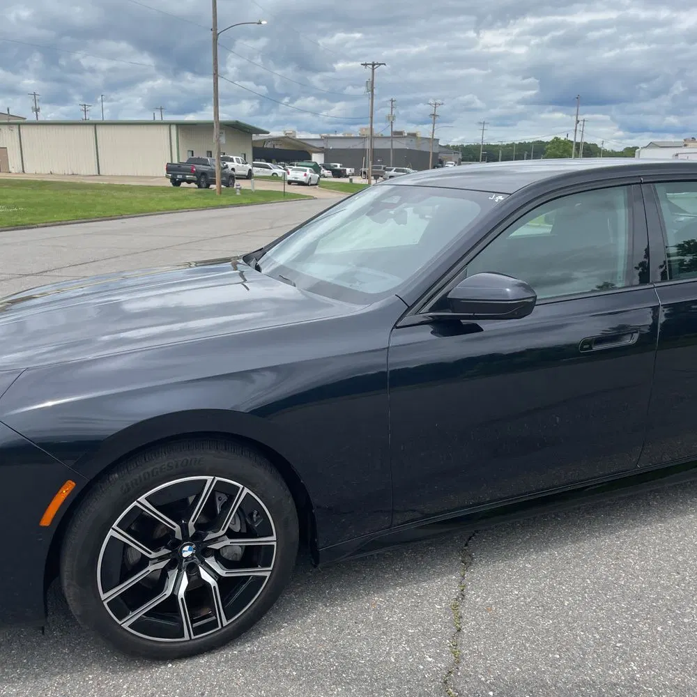 2023 BMW 7-Series 740i