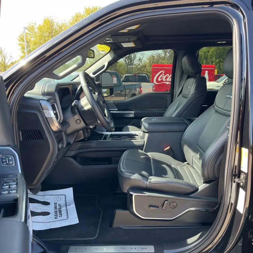 2025 Ford F-350 Super Duty Platinum