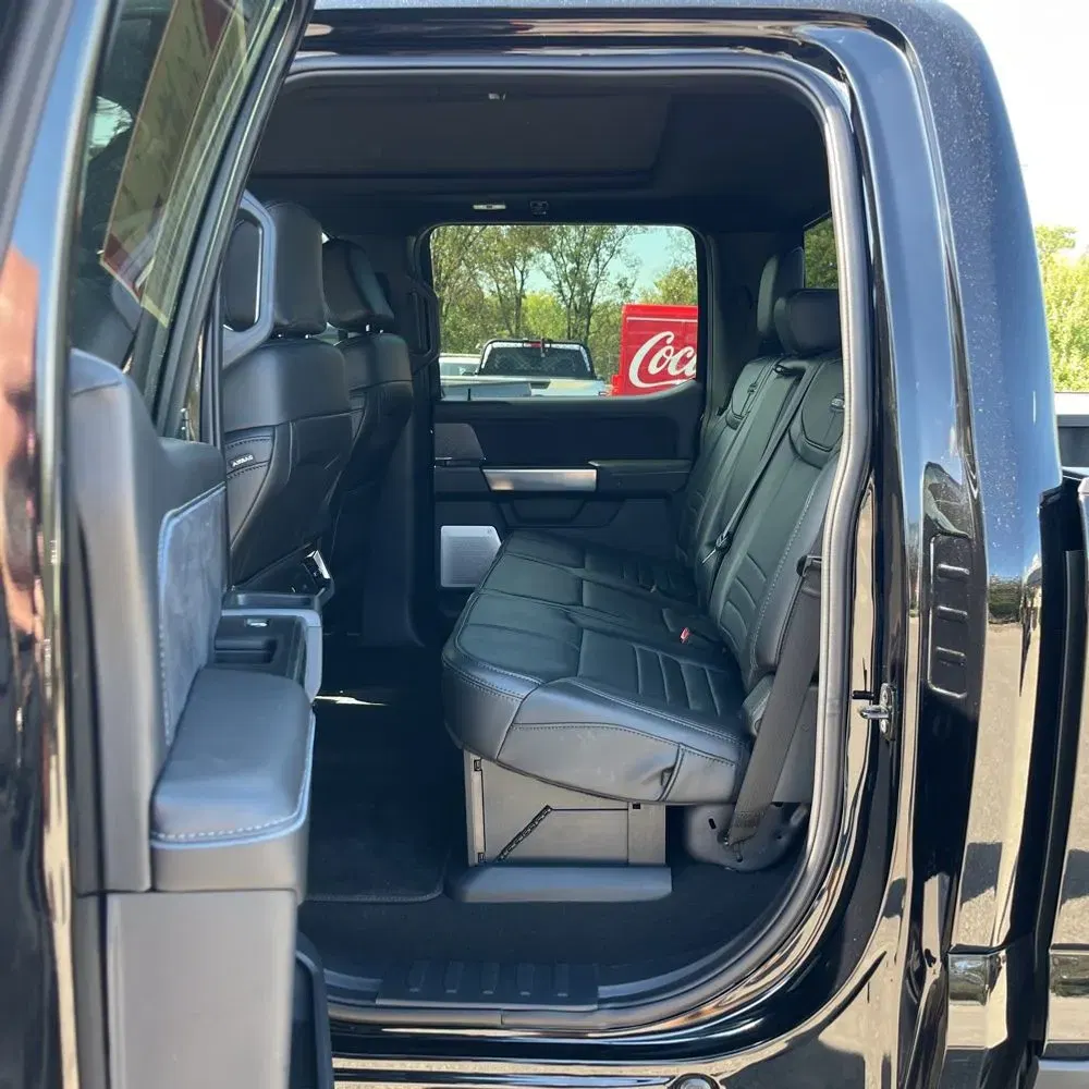 2025 Ford F-350 Super Duty Platinum