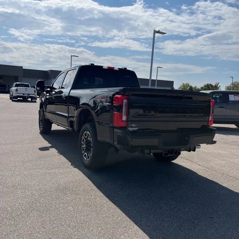 2025 Ford F-350 Super Duty Platinum
