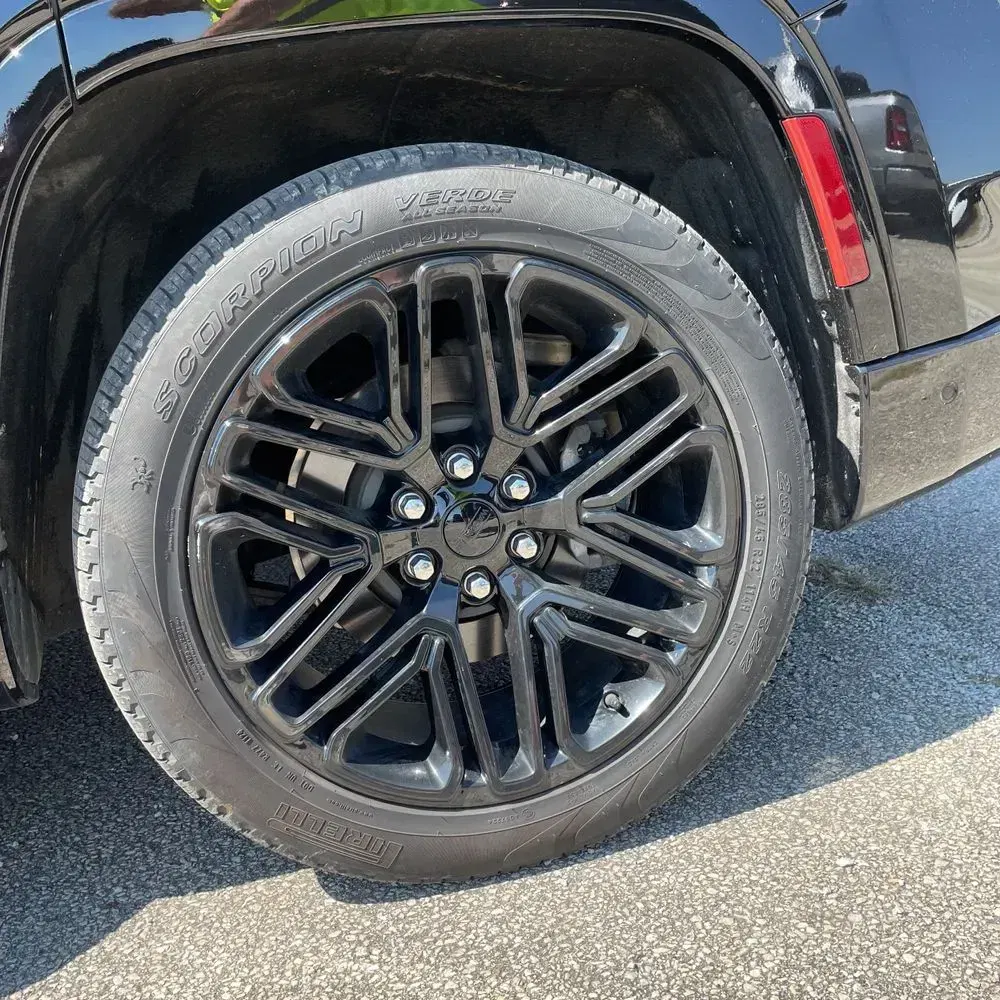 2024 Jeep Wagoneer Carbide