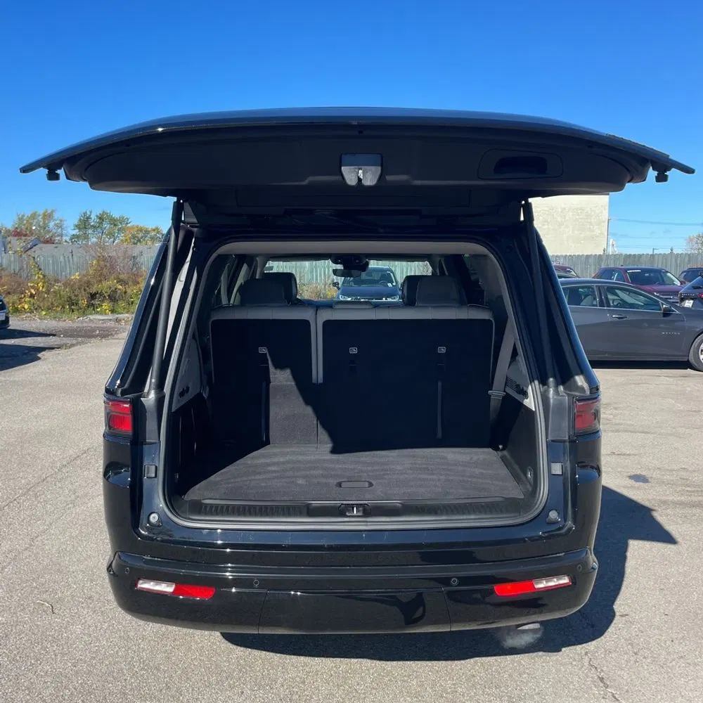 2024 Jeep Wagoneer Series II