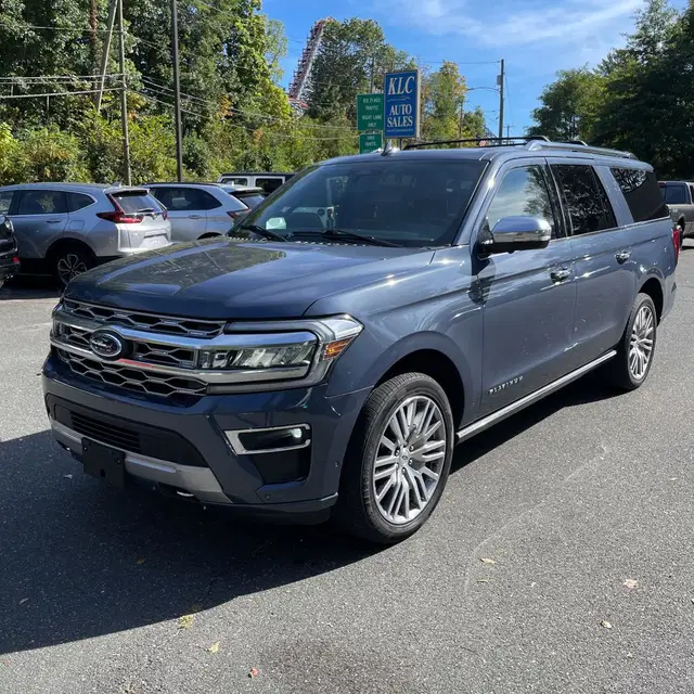 2022 Ford Expedition MAX Platinum