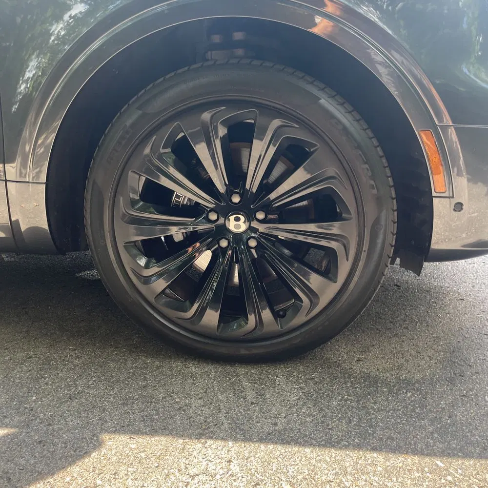 2024 Bentley Bentayga Base