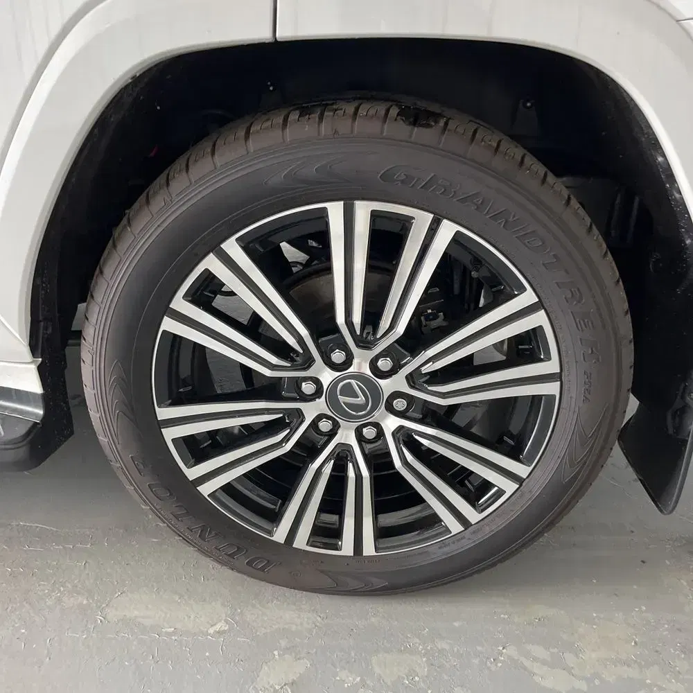 2024 Lexus LX 600 Luxury