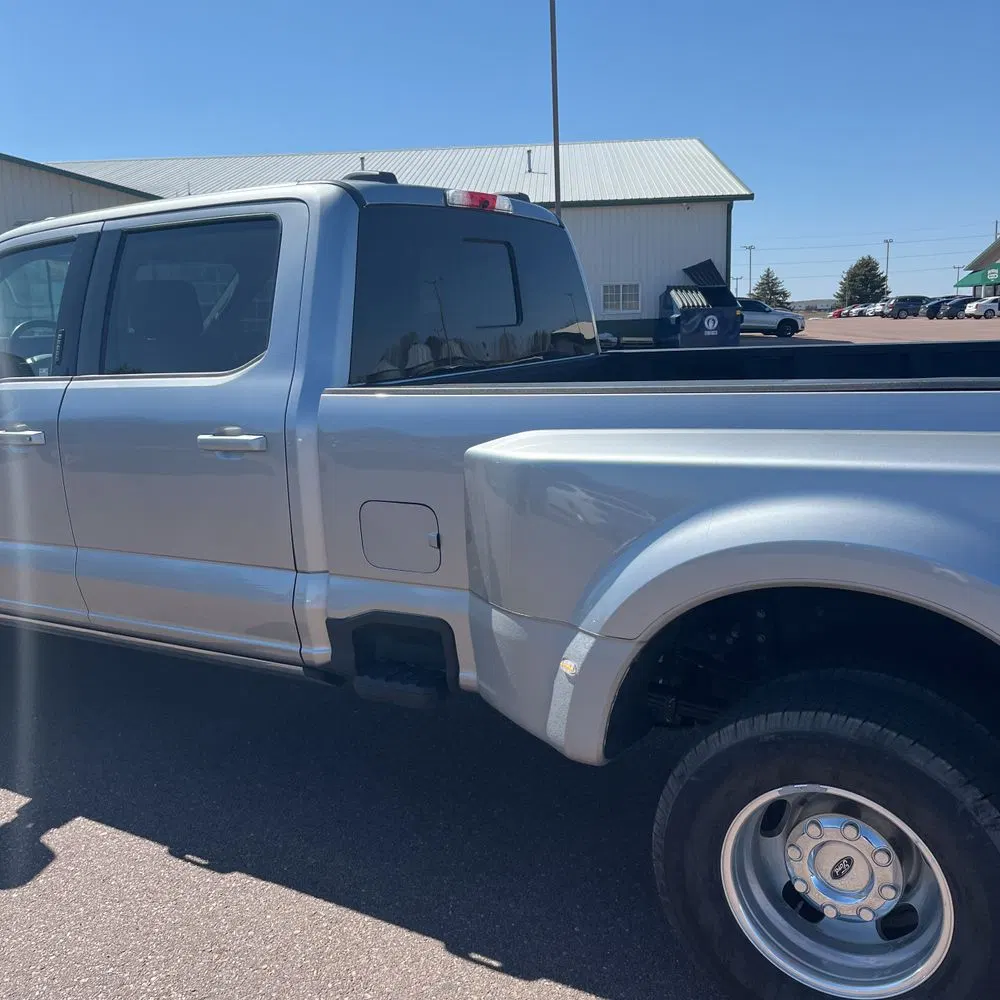 2023 Ford F350 S/D Lariat