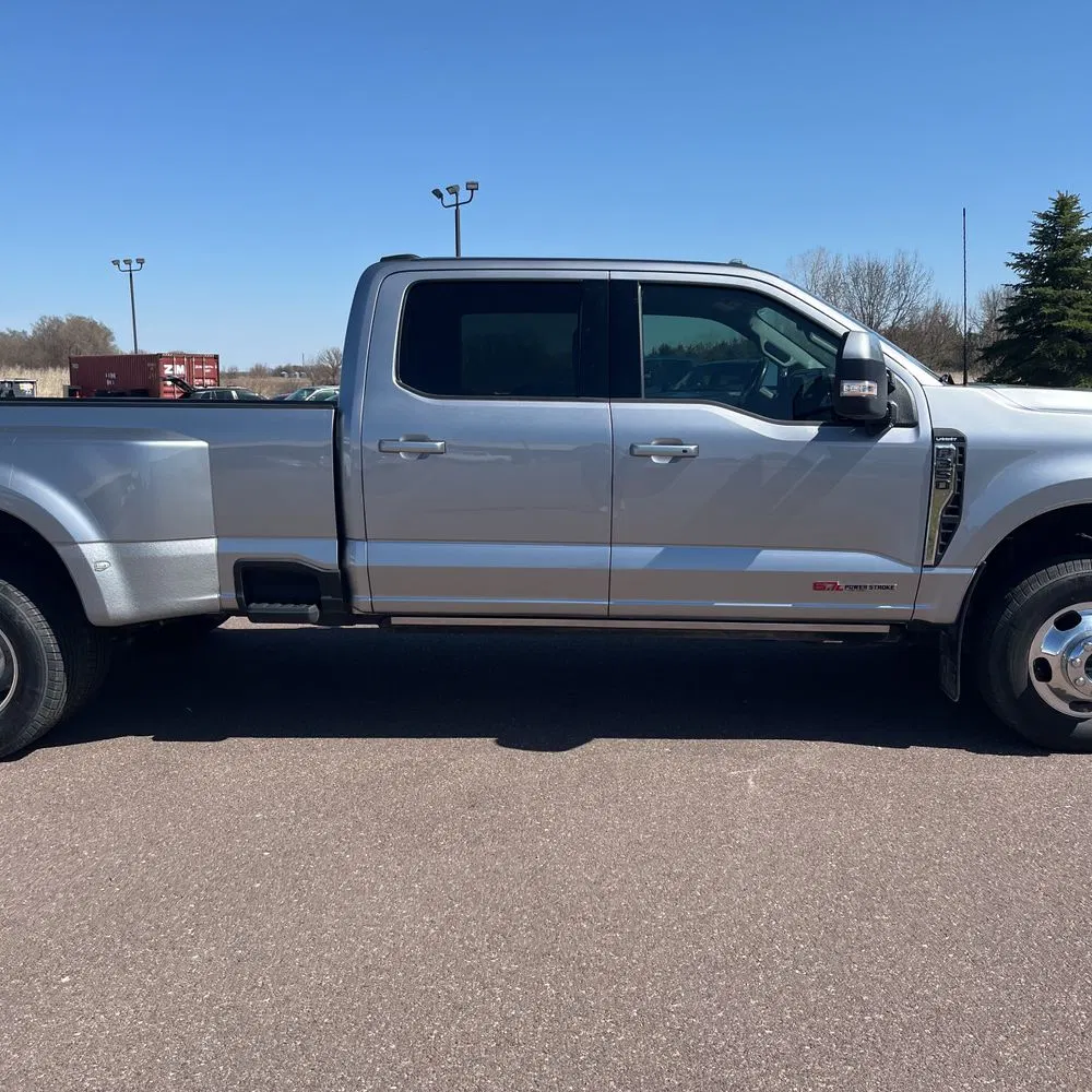2023 Ford F350 S/D Lariat