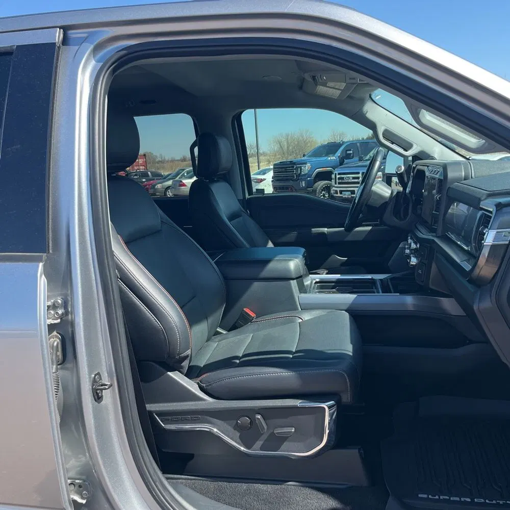 2023 Ford F350 S/D Lariat