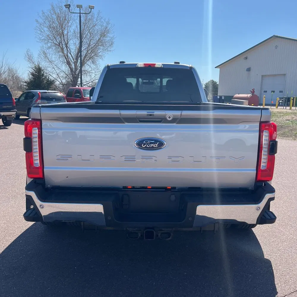 2023 Ford F350 S/D Lariat