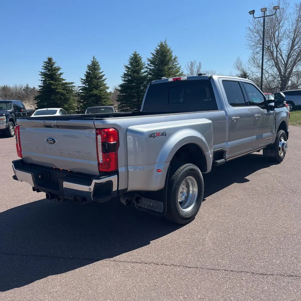 2023 Ford F350 S/D Lariat